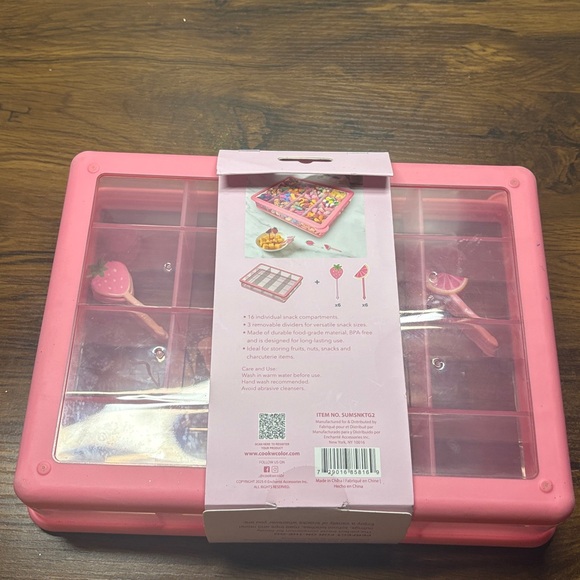 CWC Pink Snack Box with Compartments - Picture 3 of 6